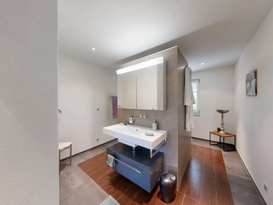 Esclusiva casa unifamiliare di 4,5 locali in una posizione tranquilla – foto 9 di 19