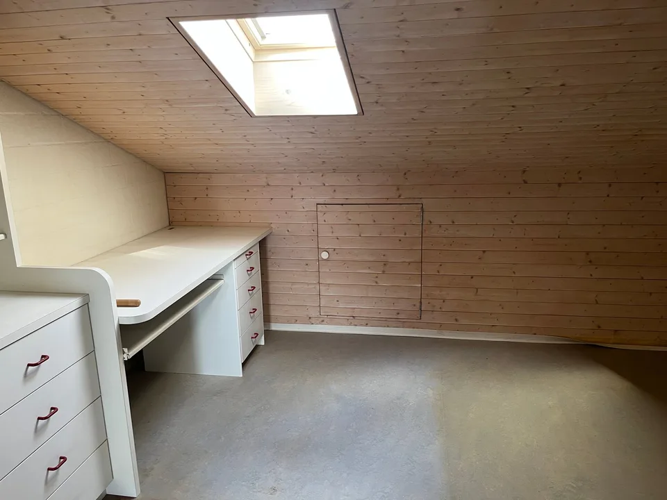 5.5 Zimmer-Reiheneinfamilienhaus mit Wintergarten, 2 Balkonen und 2 Garagenboxen. – Foto 18 von 29