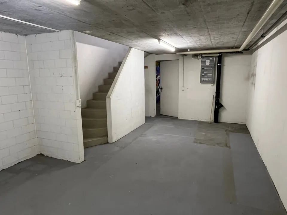 5.5 Zimmer-Reiheneinfamilienhaus mit Wintergarten, 2 Balkonen und 2 Garagenboxen. – Foto 23 von 29