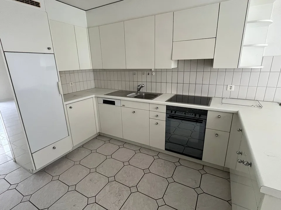 5.5 Zimmer-Reiheneinfamilienhaus mit Wintergarten, 2 Balkonen und 2 Garagenboxen. – Foto 7 von 29
