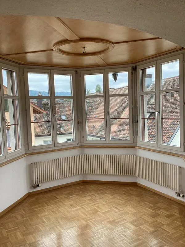 Attractive & Exclusive 6.5-Room Apartment in the Old Town