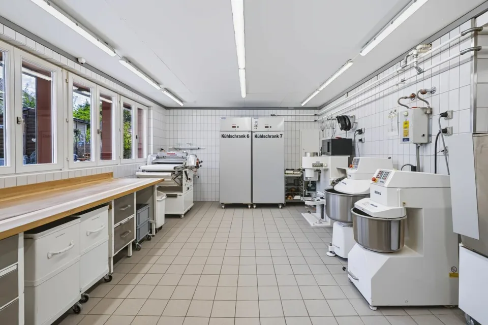 Attraktives Wohn- und Geschäftshaus im Möösliquartier – Foto 18 von 21