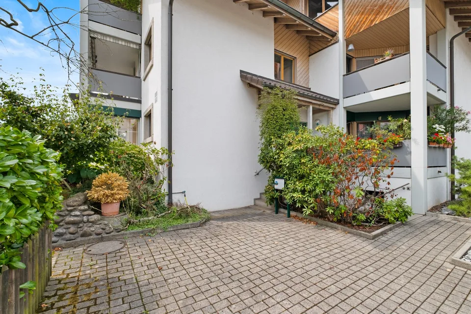 Maisonette di 5 locali con giardino (130m2) in una posizione tranquilla vicino al centro della città di Baar – foto 7 di 7