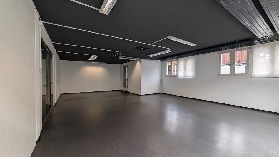 115 m² d'espace d'exposition/boutique sur la rue principale à Rohrbach – photo 5 sur 8