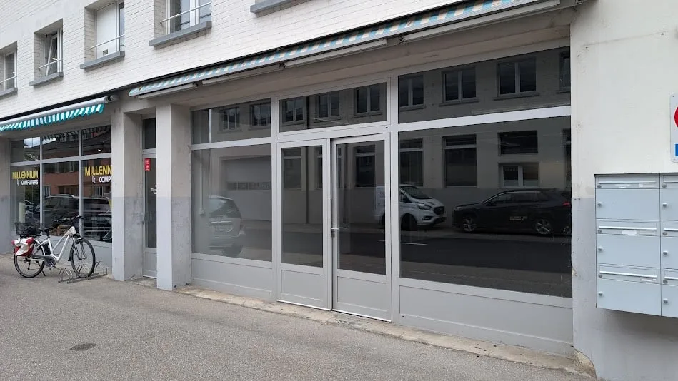 115 m² d'espace d'exposition/boutique sur la rue principale à Rohrbach – photo 3 sur 8