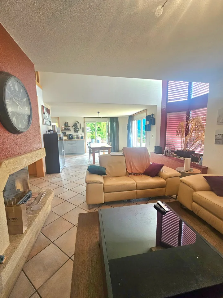 Entre nature et confort : belle maison de 200 m² à Couvet – photo 8 sur 18