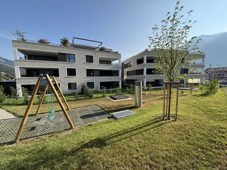 Attraktive 4.5 Zimmer-Wohnung an zentraler Lage in Cazis