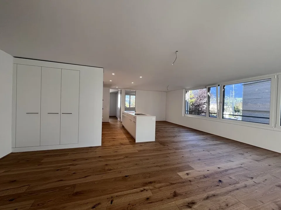 Attraktive 4.5 Zimmer-Wohnung an zentraler Lage in Cazis
