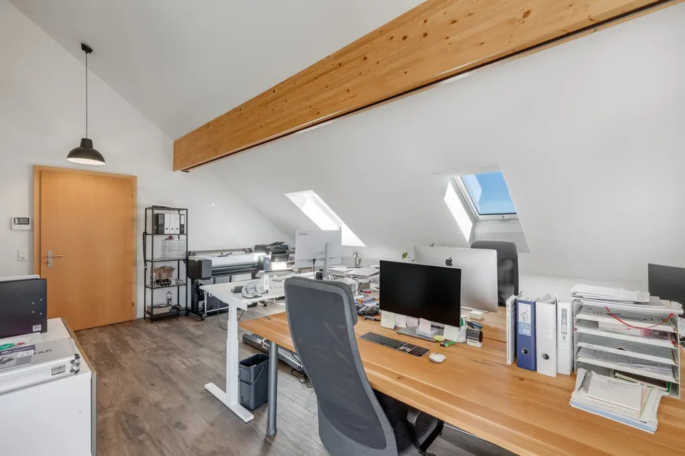 Helles Büro mit Südbalkon und Seeblick – Foto 8 von 13