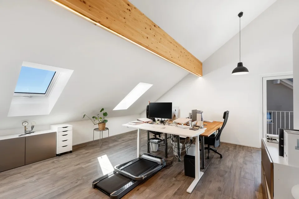 Helles Büro mit Südbalkon und Seeblick – Foto 6 von 13