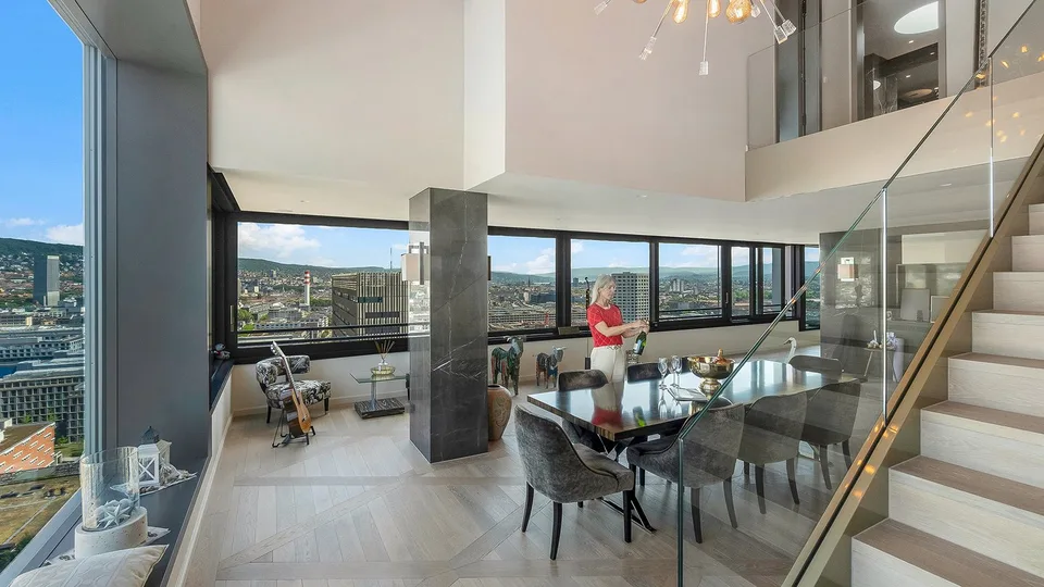 ELEVATO - Zurigo si trova sotto. La vita sopra. – foto 4 di 13