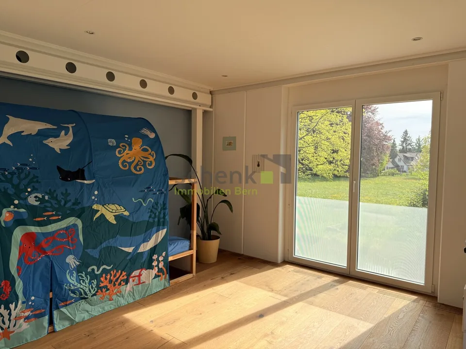 MAISON FAMILIALE DE 5,5 PIÈCES AVEC SERRE CHAUFFÉE ET IDYLLE DE JARDIN – photo 10 sur 13