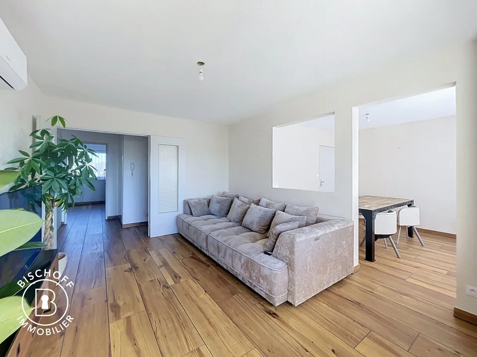 Spacieux appartement de 5 pièces avec balcon et vue agréable – Mulhouse – foto 4 di 17