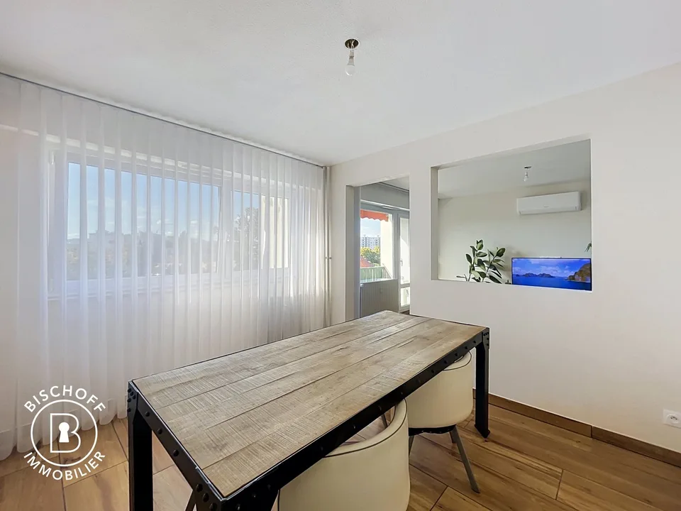 Spacieux appartement de 5 pièces avec balcon et vue agréable – Mulhouse – foto 2 di 17