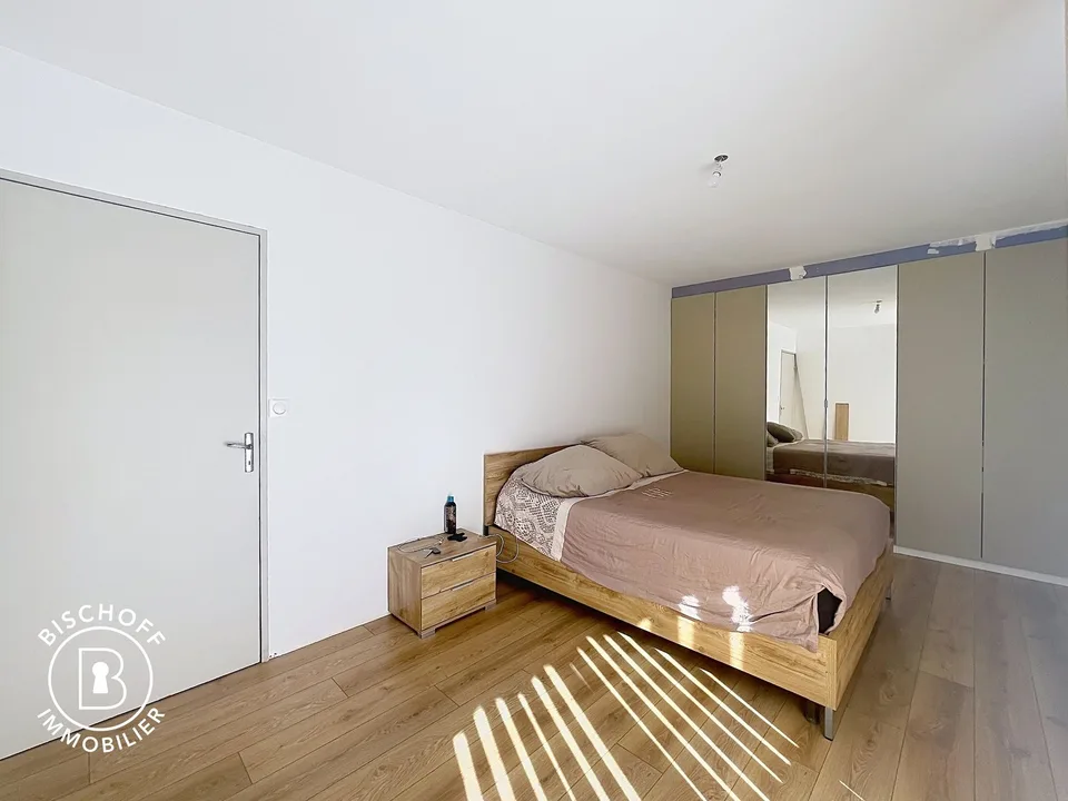 Spacieux appartement de 5 pièces avec balcon et vue agréable – Mulhouse – foto 8 di 17