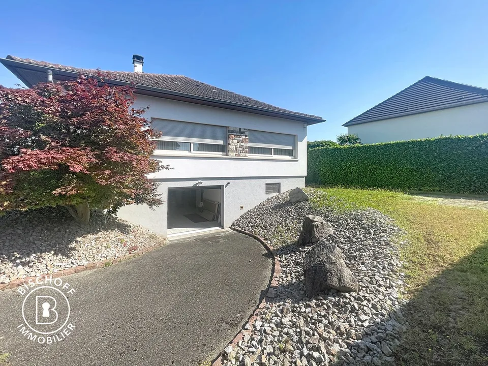 Beautiful single-story house with fully basemented cellar – photo 21 of 26