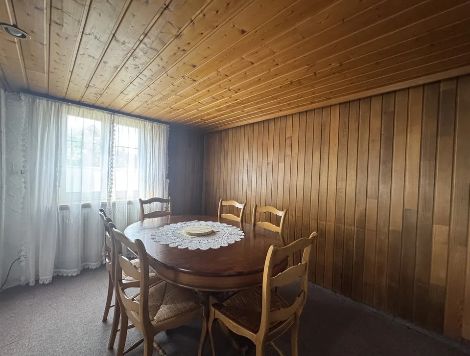 Haus mit 5 Zimmern auf einem schönen Grundstück von 8,29 Aren – Foto 4 von 10