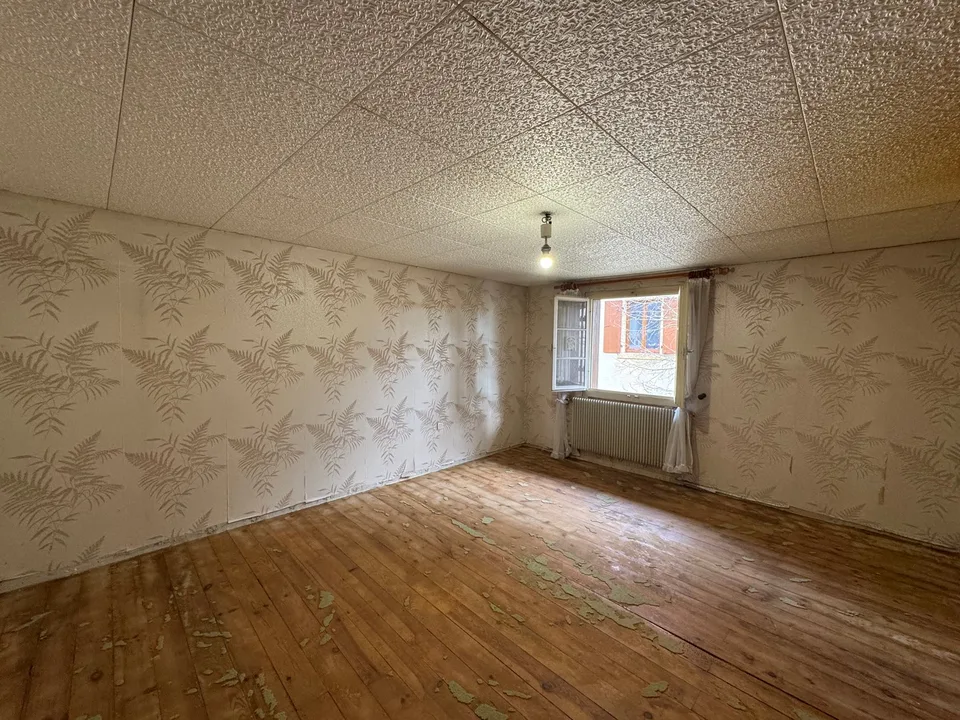 Haus mit 5 Zimmern auf einem schönen Grundstück von 8,29 Aren – Foto 8 von 10