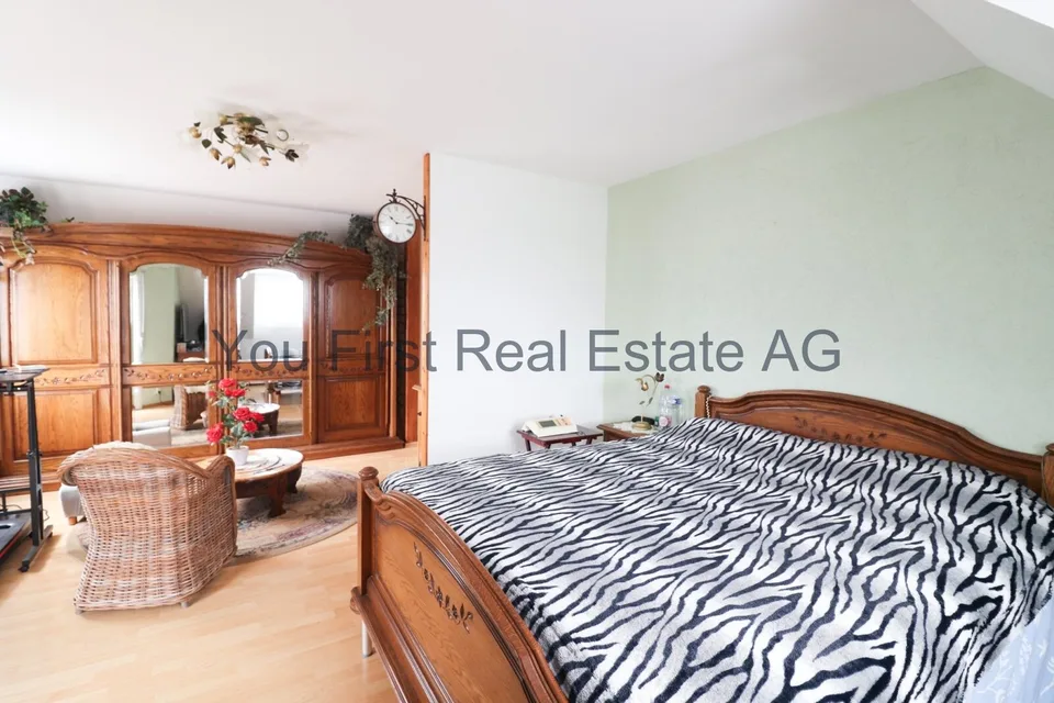 Ein Zuhause im Schlossdesign mit Aufzug und Einstellhalle – Foto 13 von 13