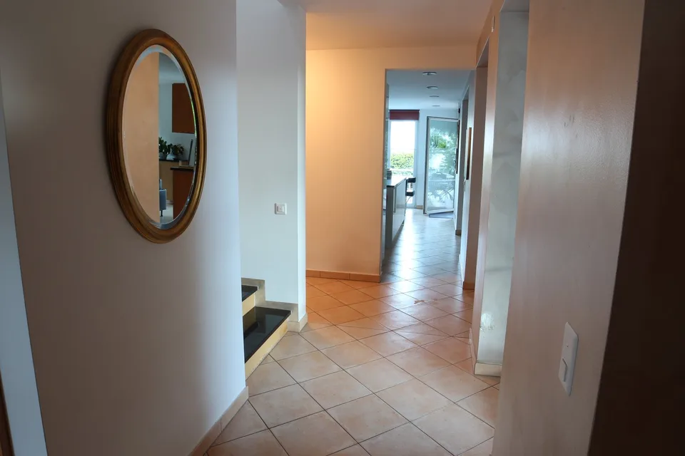 Caslano – Villa moderne avec piscine, jardin et studio indépendant – photo 24 sur 28