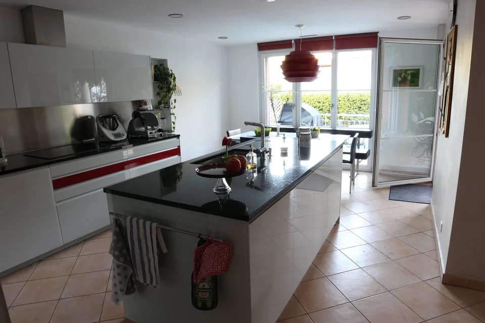 Caslano – Villa moderne avec piscine, jardin et studio indépendant – photo 26 sur 28
