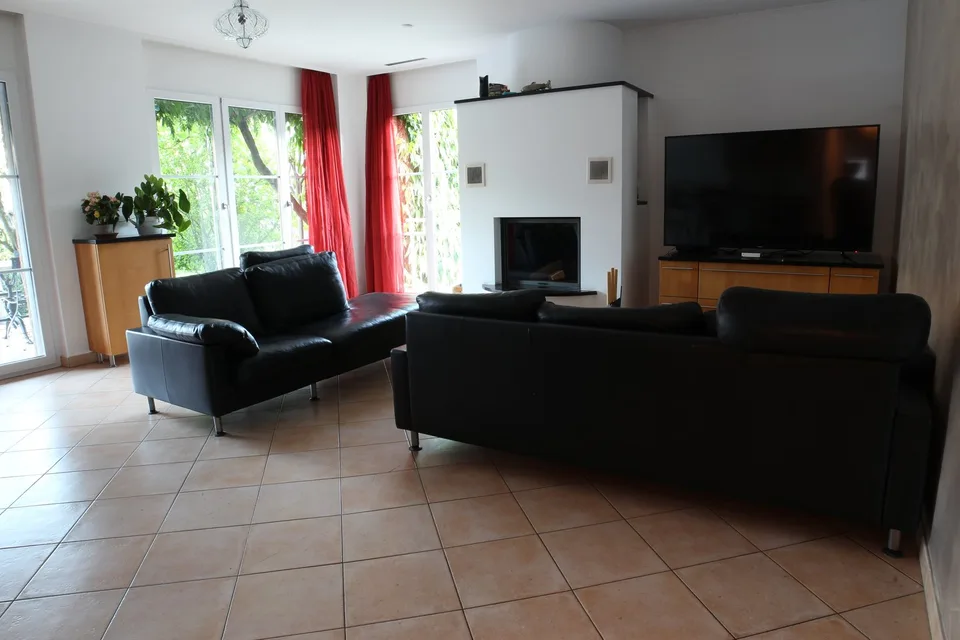 Caslano – Villa moderne avec piscine, jardin et studio indépendant – photo 28 sur 28