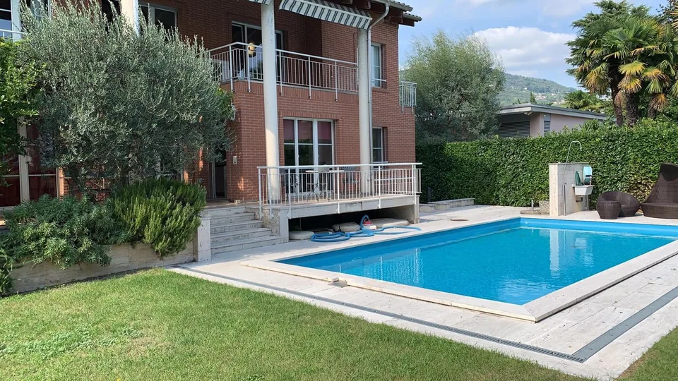 Caslano – Villa moderne avec piscine, jardin et studio indépendant – photo 19 sur 28