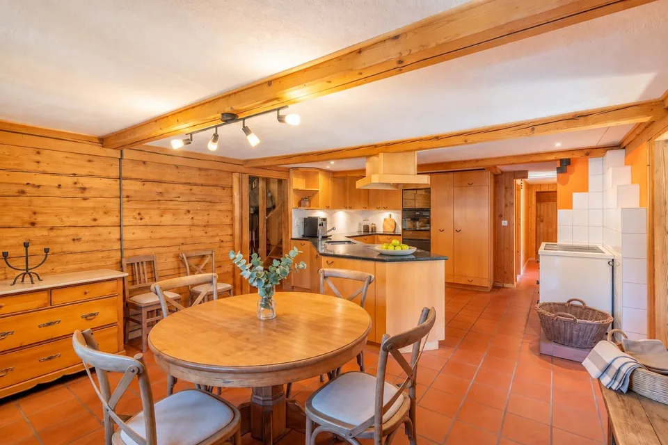 Casa colonica Simmental con due appartamenti e vista libera sulla montagna – foto 4 di 12