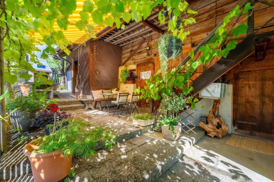 Casa colonica Simmental con due appartamenti e vista libera sulla montagna – foto 11 di 12