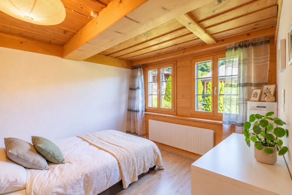 Casa colonica Simmental con due appartamenti e vista libera sulla montagna – foto 9 di 12