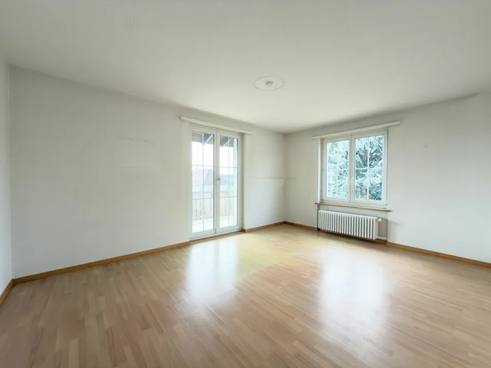 Charmantes Haus mit grossem Umschwung an begehrter Lage – Foto 10 von 21