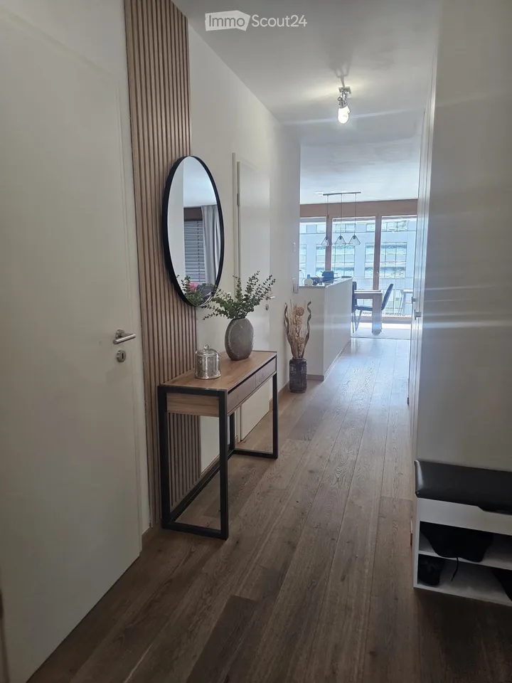 Lage Wohnung 4 Zimmer neu – Foto 2 von 5