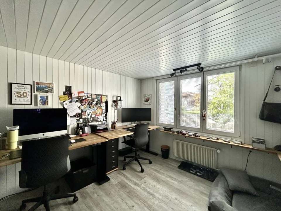 Posizione tranquilla e idillica, casa unifamiliare modernizzata in ottime condizioni ! – foto 7 di 12