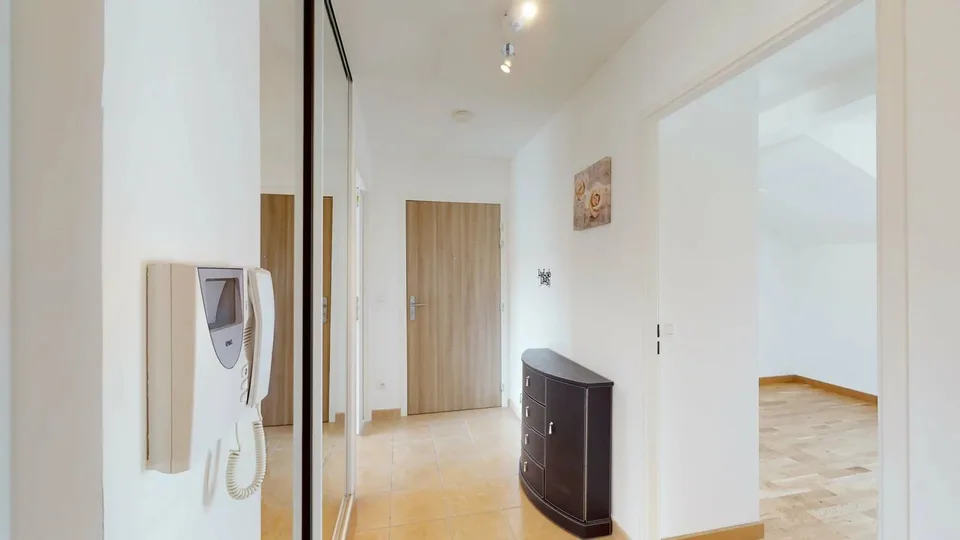 Wohnung mit Möbeln T4 - 76 m² - Letztes Stockwerk mit Balkon und Keller – Foto 13 von 13