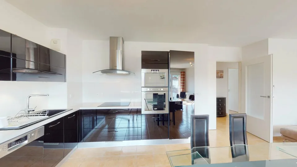 Wohnung mit Möbeln T4 - 76 m² - Letztes Stockwerk mit Balkon und Keller – Foto 5 von 13