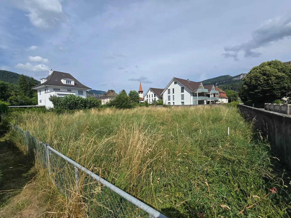 Ampia parcella di terreno edificabile in posizione ottimale – foto 2 di 5