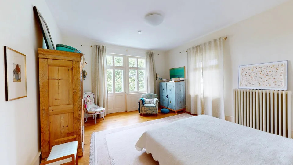 Dreamy country house villa with large garden, private driveway, and a view of the greenery – photo 10 of 12