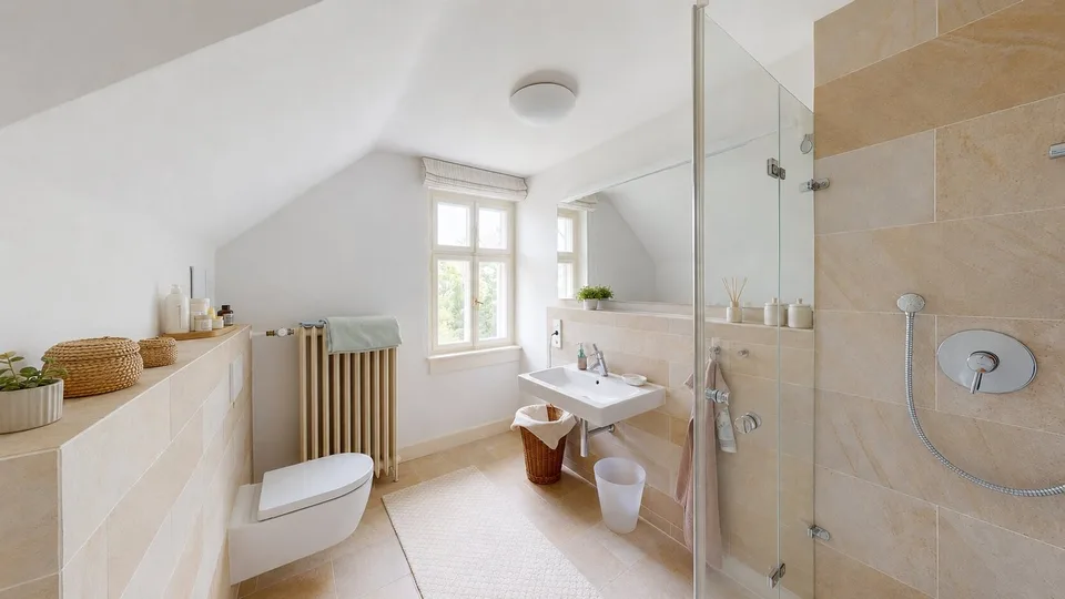 Dreamy country house villa with large garden, private driveway, and a view of the greenery – photo 9 of 12
