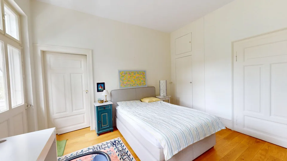 Dreamy country house villa with large garden, private driveway, and a view of the greenery – photo 8 of 12