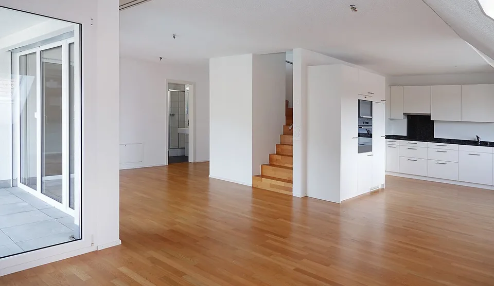 Stilvolle Maisonette-Dachwohnung – viel Raum, viel Licht und hoher Wohnkomfort! – Foto 2 von 23