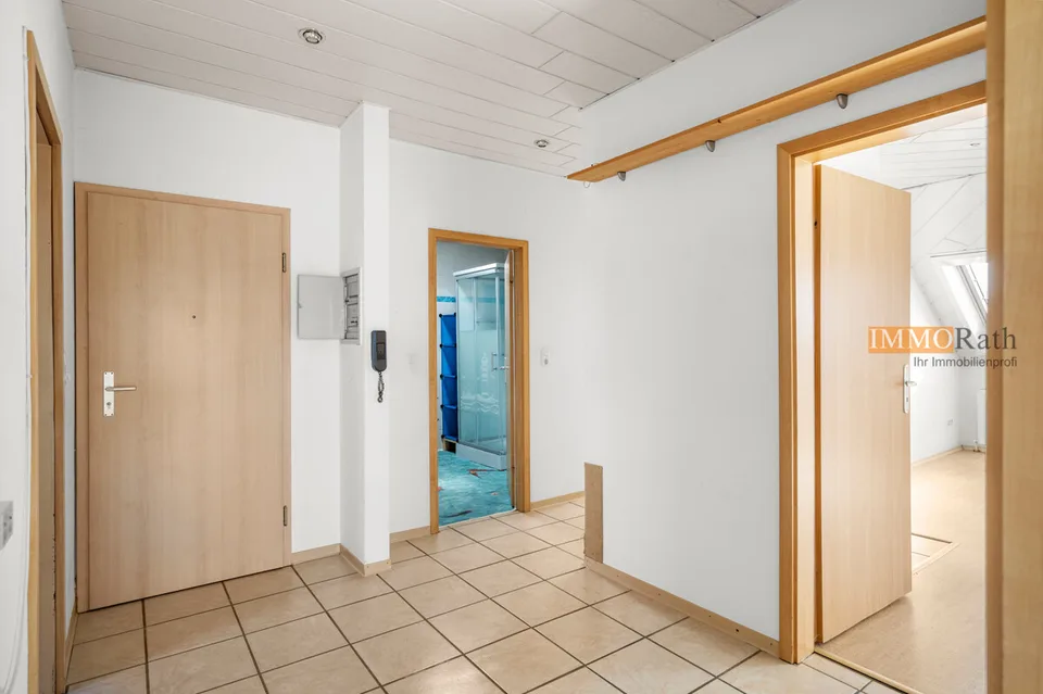 IMMORath.de - Lichtdurchflutete 3-Zimmer-Wohnung mit Balkon und Schwed – Foto 2 von 13