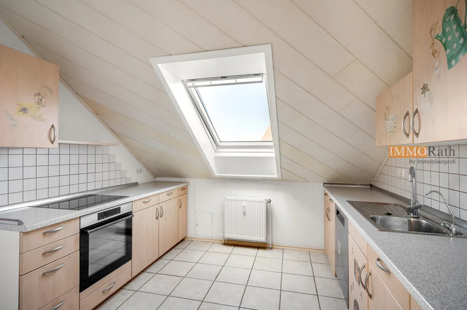IMMORath.de - Lichtdurchflutete 3-Zimmer-Wohnung mit Balkon und Schwed – Foto 4 von 13