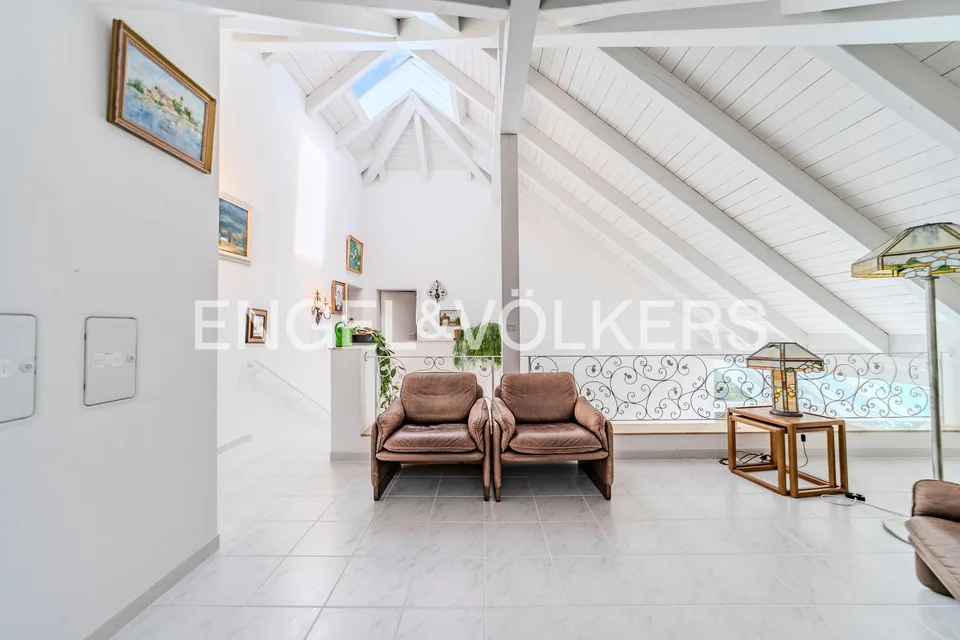 Casa dell'architetto in una posizione popolare – foto 5 di 12