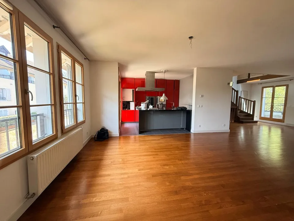 Triplex en Attique de Prestige aux Portes de Genève ? Centre de Ferney-Voltaire – foto 3 di 11