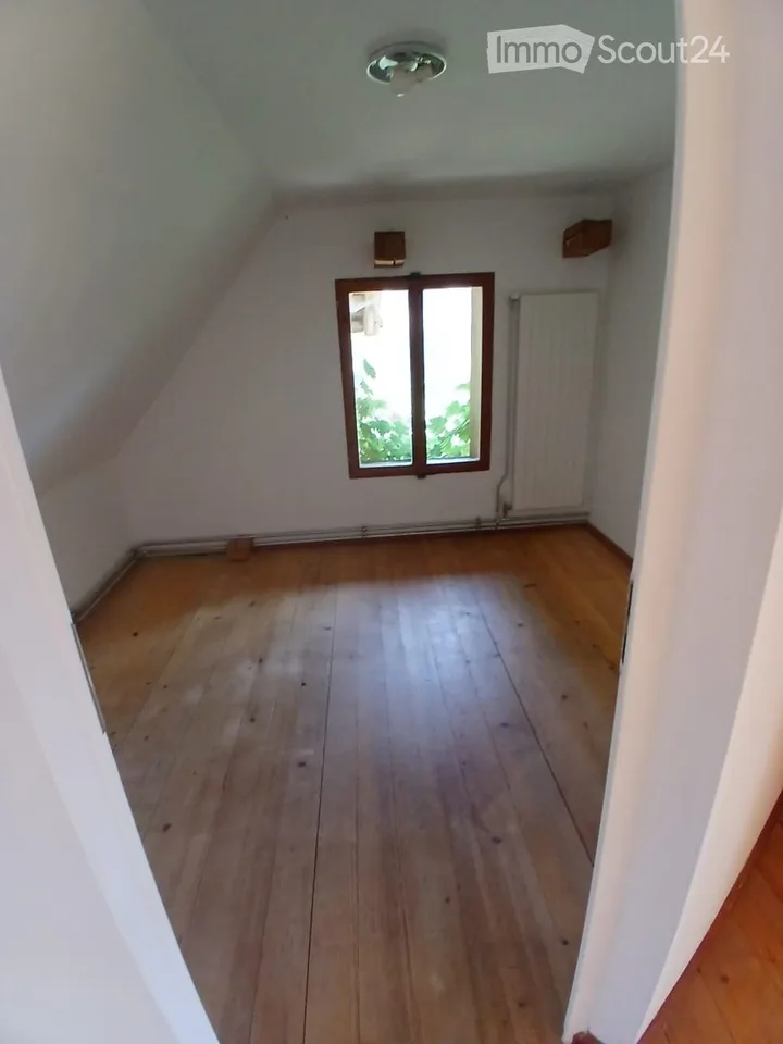 1-2 WG Zimmer auf ganzjähriger Alp zu vermieten – Foto 4 von 5