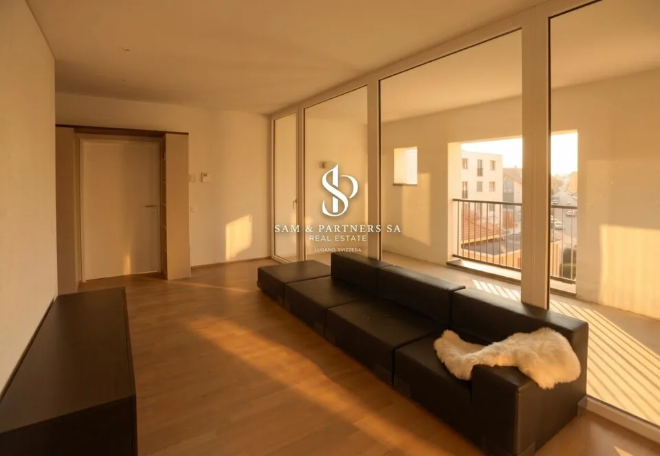 Loft im letzten Stock nahe dem Zentrum – Foto 4 von 8