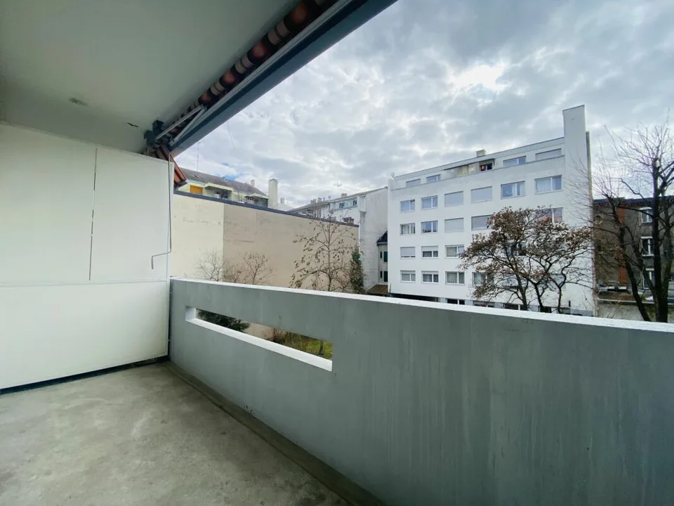 Gepflegte 1.5-Zimmerwohnung mit Lift und Balkon – Foto 3 von 5