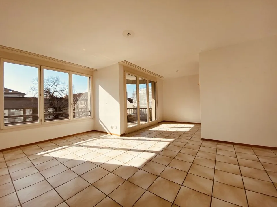 Appartamento di 3,5 locali con balcone, torre di lavanderia privata, cantina e locale per biciclette – foto 4 di 8