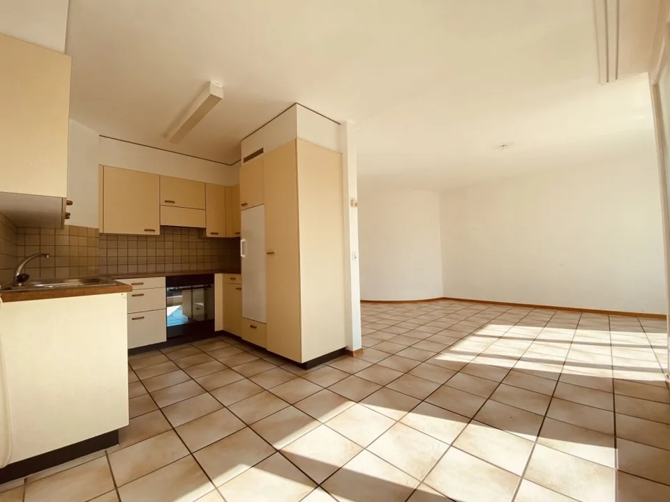 Appartamento di 3,5 locali con balcone, torre di lavanderia privata, cantina e locale per biciclette – foto 3 di 8