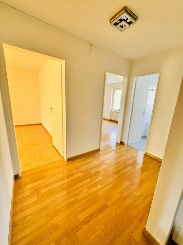 gepflegte 4 Zimmerwohnung im Hochparterre mit Balkon per sofort – Foto 7 von 11